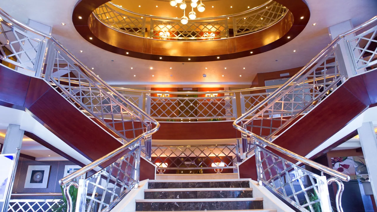 رحلة الباخرة بلو شادو I